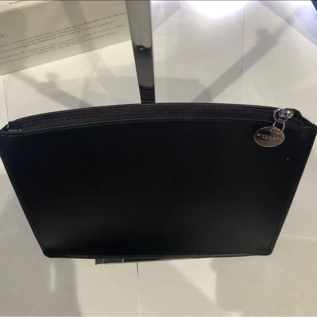 【美品】 新品未使用 GIVENCYクラッチバッグ ポーチブラック 黒