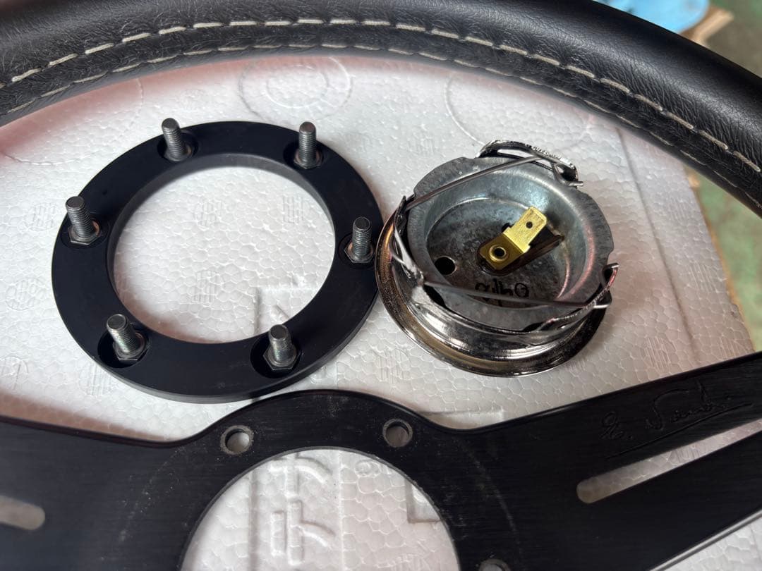 正規品　NARDI〔ナルディ〕クラッシック　340Φ レザー