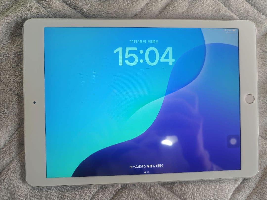 APPLE IPad 第8世代　Wi-Fi + Cellular