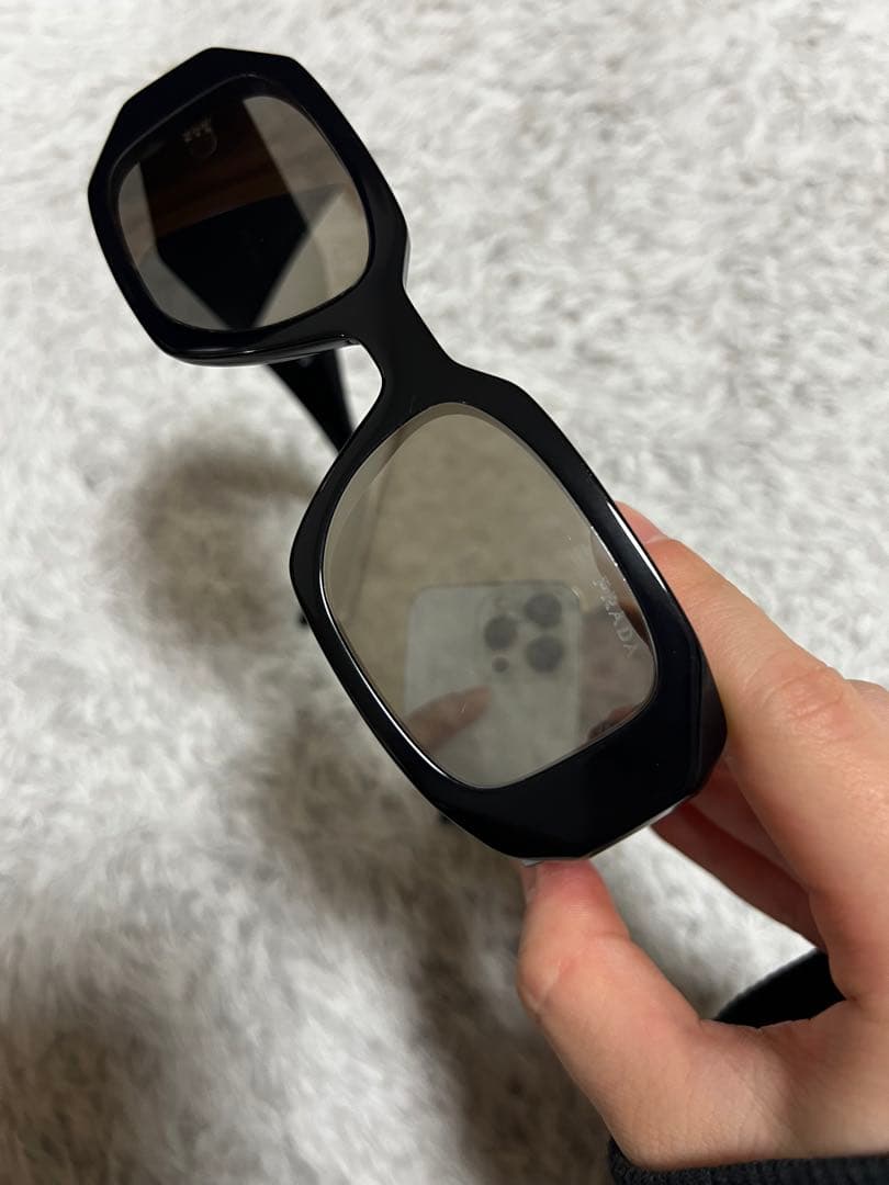 PRADA ブラック スクエアサングラス ミラーリング