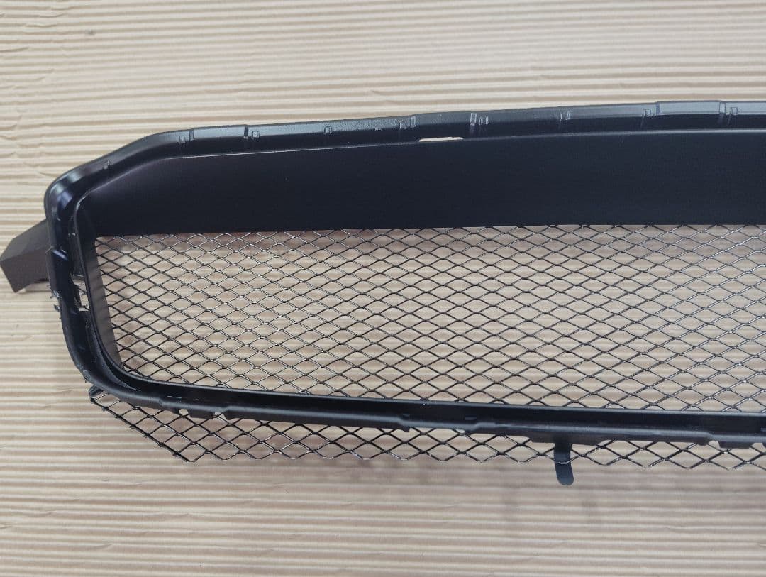スバル　レヴォーグＶＭ前期型フロントロアグリル