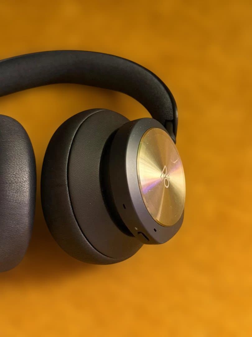 Bang & Olufsen Beoplay Portal　ワイヤレスヘッドホン