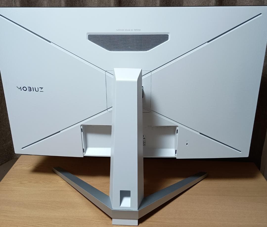 BenQ MOBIUZ EX3210U 32インチ 4K ゲーミングモニター