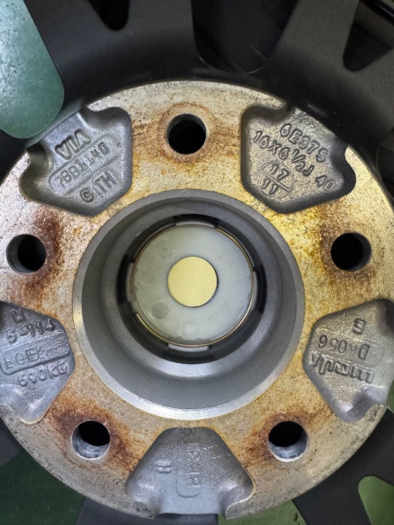 トーヨー　ウィンタートランパス　タイヤ・ホイールセット　215/70R16