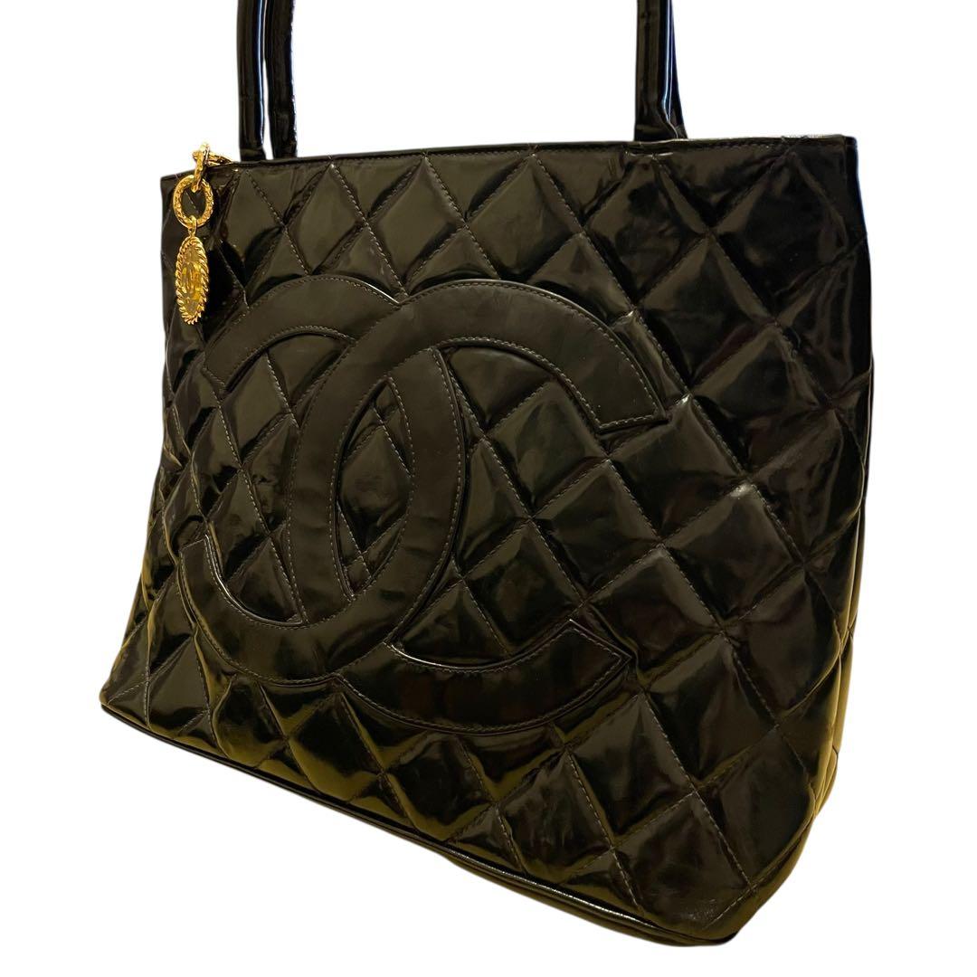 ば*ん様 CHANEL シャネル ハンドバッグ エナメル マトラッセ ココマーク