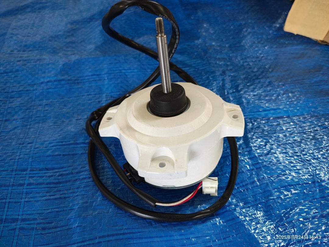 日立　室外機　モータ　RAC-XR4025D004