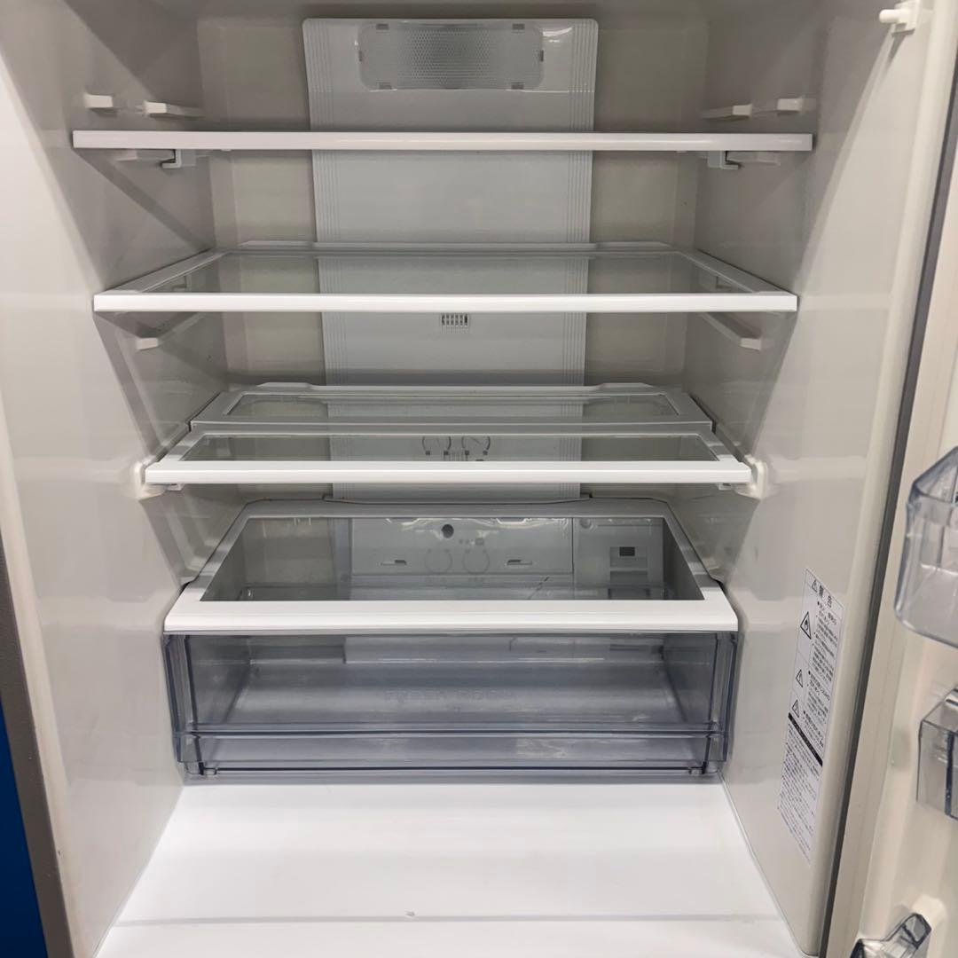 657 AQUA大型冷蔵庫 300L〜400L家庭用　一人暮らし　右開き