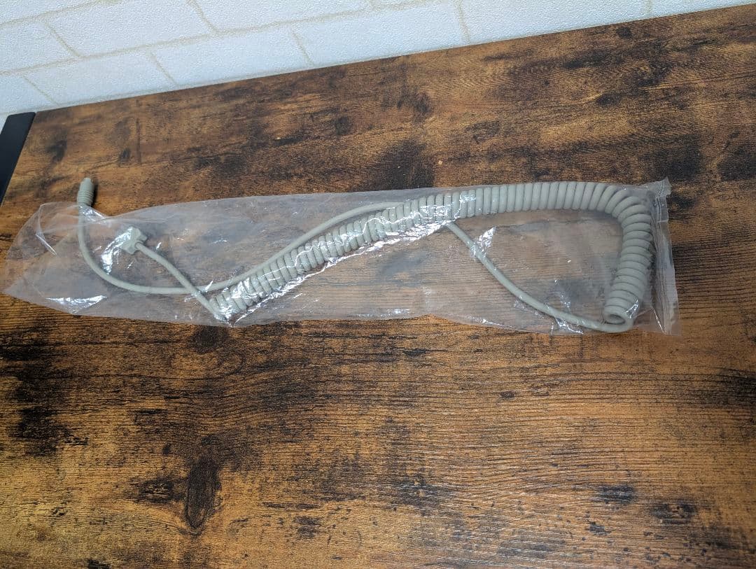 【未使用】IBM キーボード 5576-A01 本体１つ、ケーブル1つ