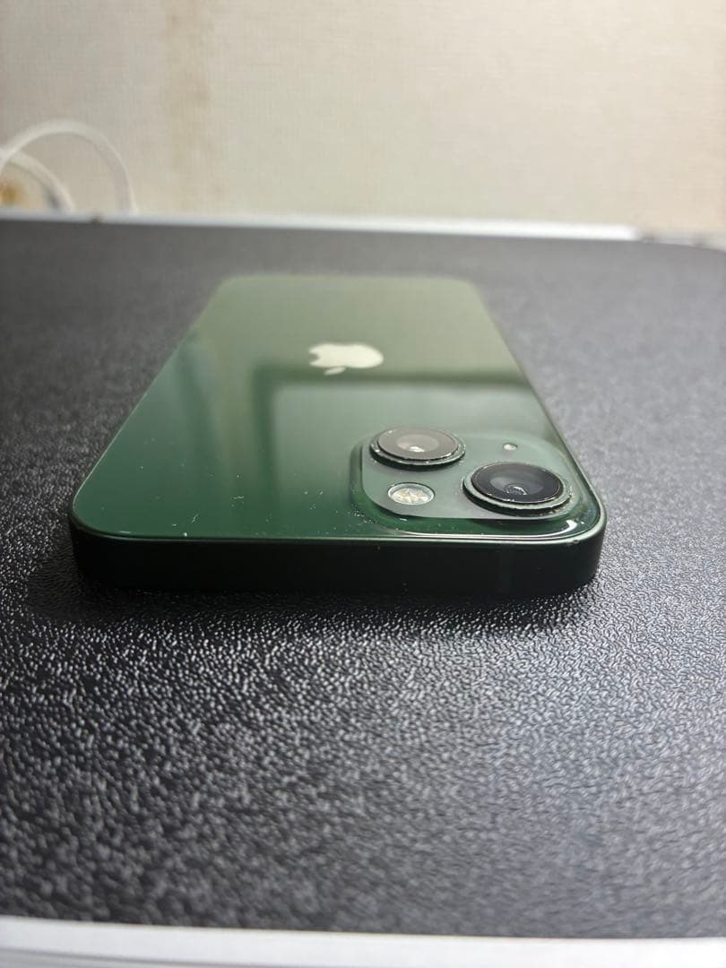 Apple iPhone 13 256GB グリーン 画面にひびあり