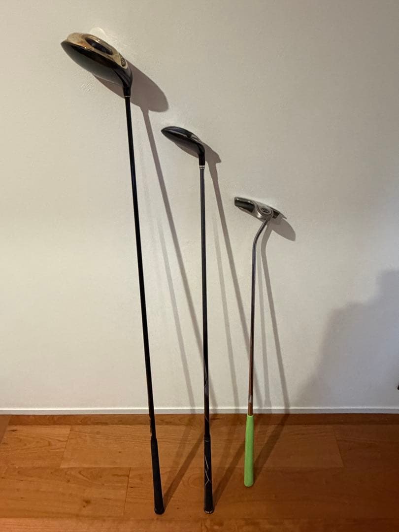 ゼクシオ（XXIO） 他 キャディバッグ・ゴルフクラブ10本・ボール等のセット