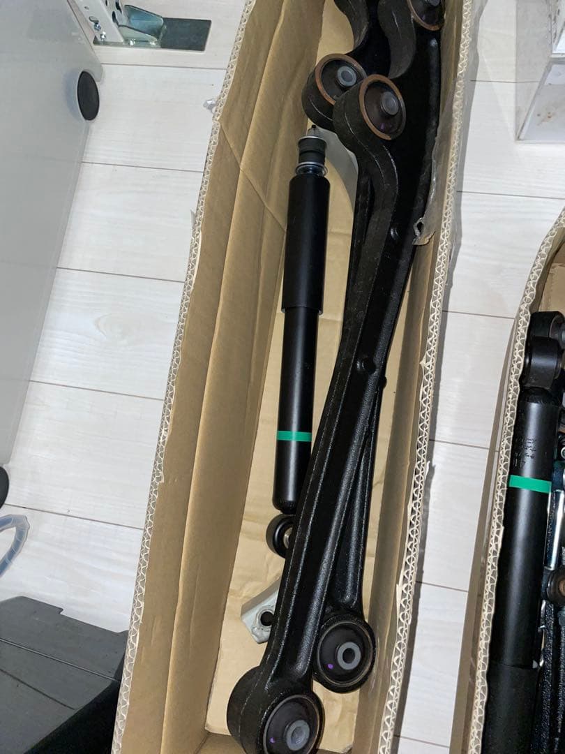 送料込み！　引き取り歓迎　ジムニーシエラ　新車外し　足回り一式　純正