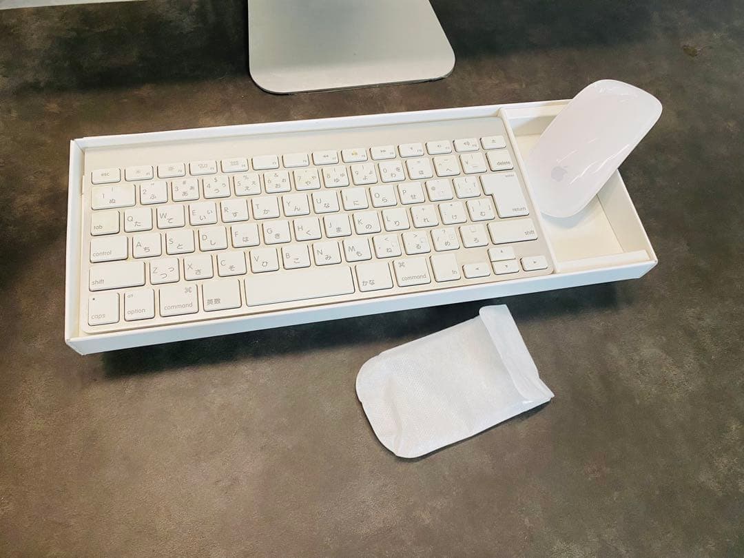 iMac 21.5インチ LED バックライトディスプレイ