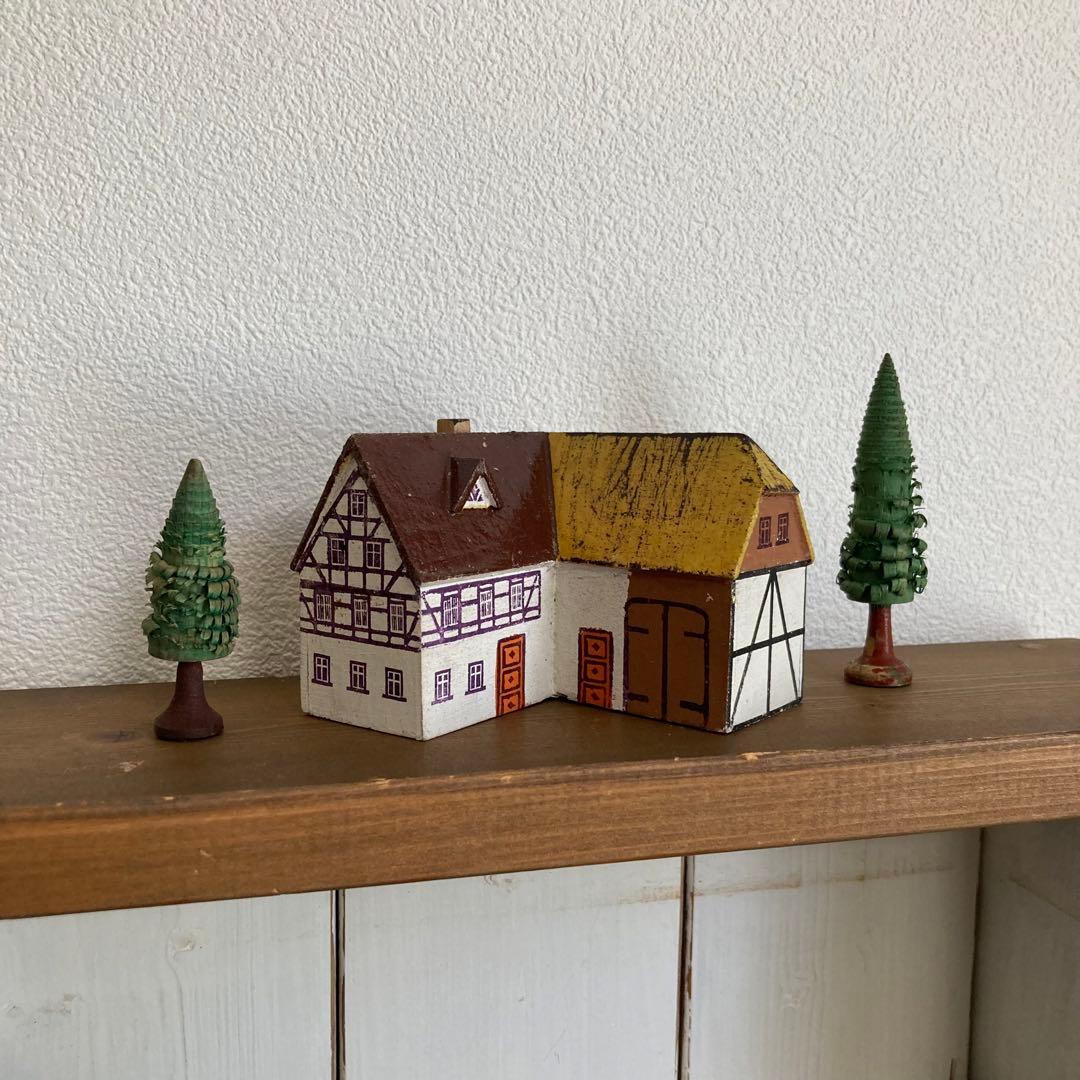 WF23ドイツアンティークザイフェン木製 ひつじ×2 羊飼い　柵　建物5点セット