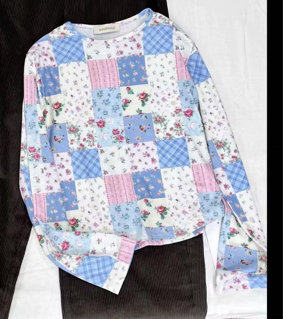 トップス smoothmood Shalott Floral Patchwork Tee