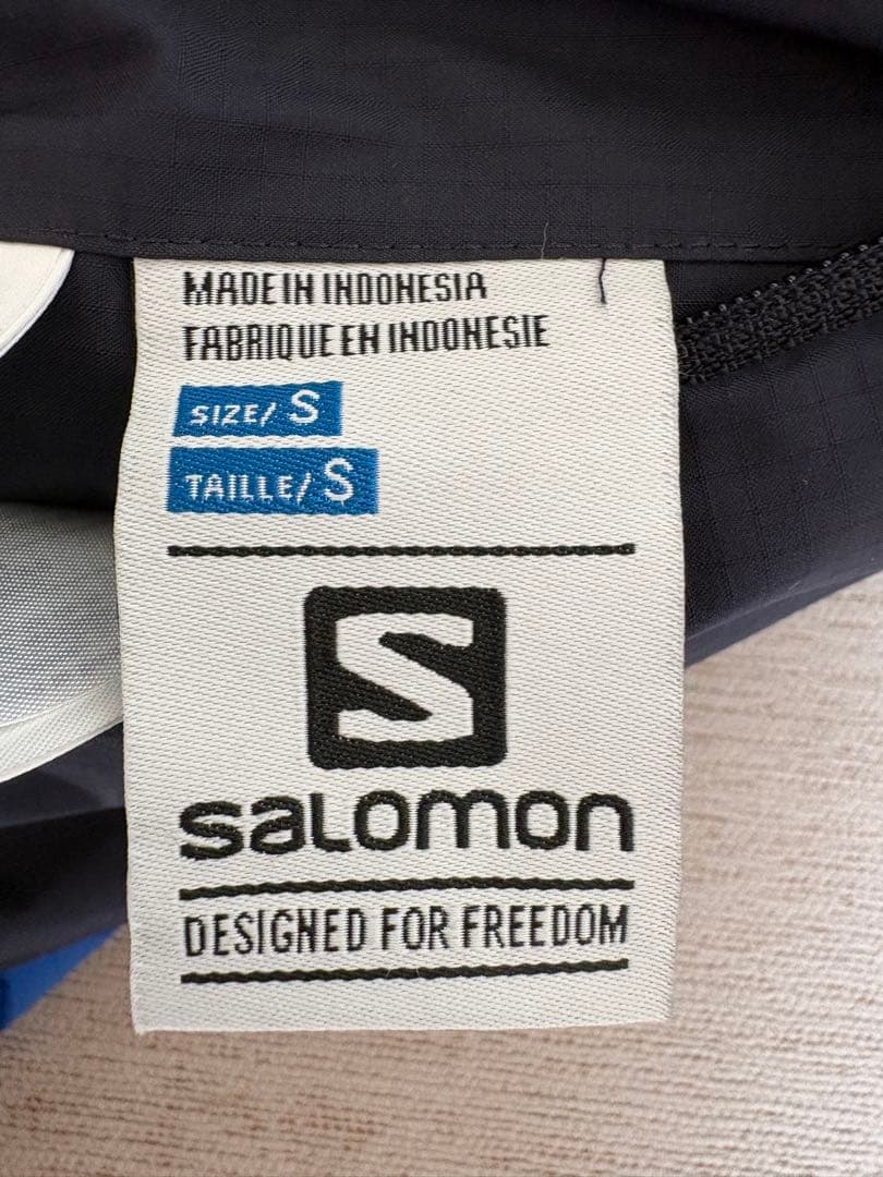 Salomon 青 puffer jacket リバーシブルMサイズ　テック系