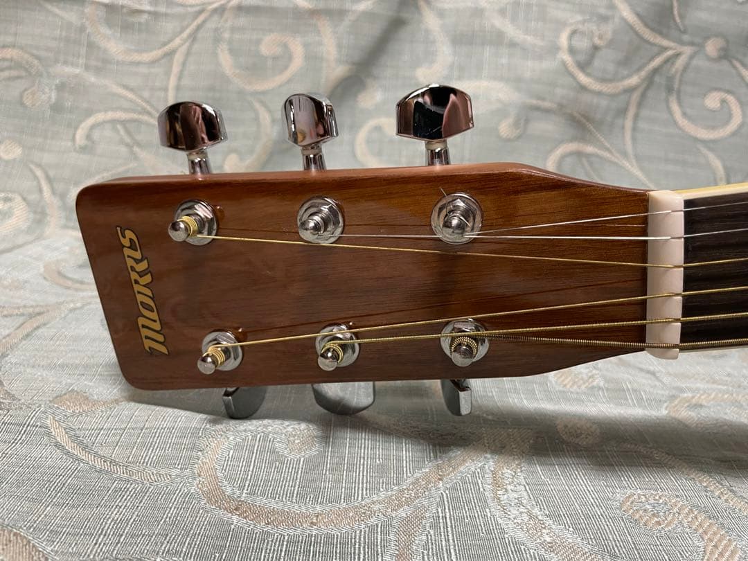 アコースティックギター ハードケース、チューナー付き