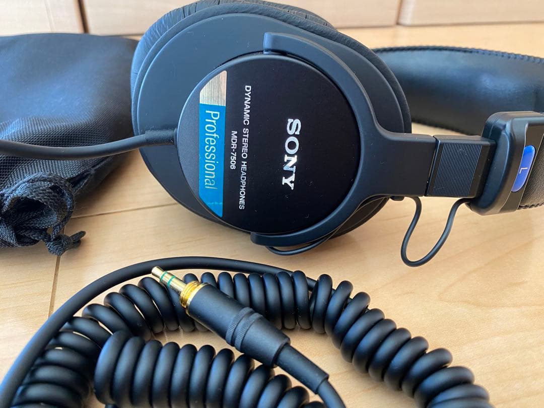美品！SONY MDR7506定番スタジオモニターヘッドホン折りたたみ式青ラベル