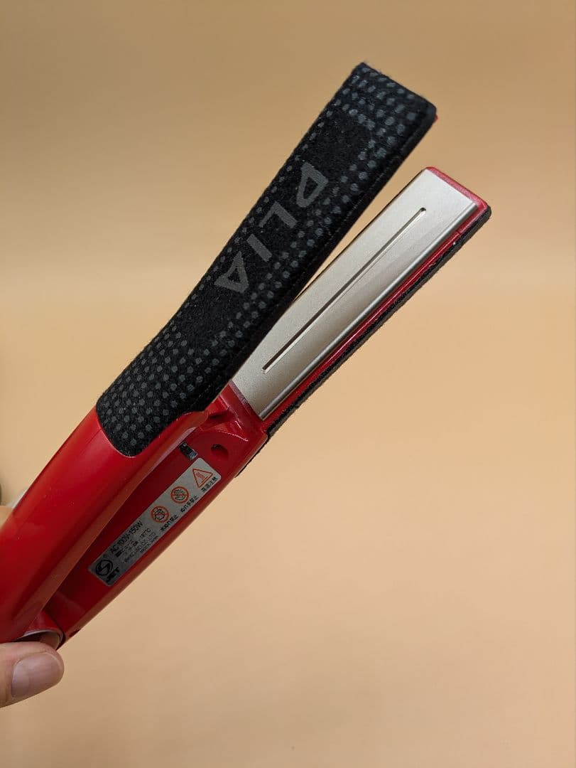 ✴️新品同様✴️PLIA ストレートアイロン レッド