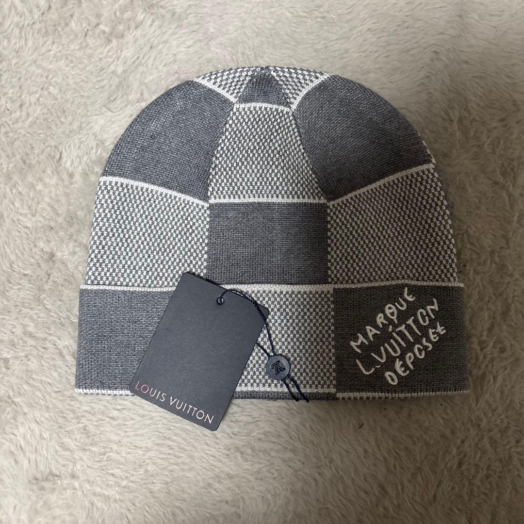 LOUIS VUITTON グレーニット帽