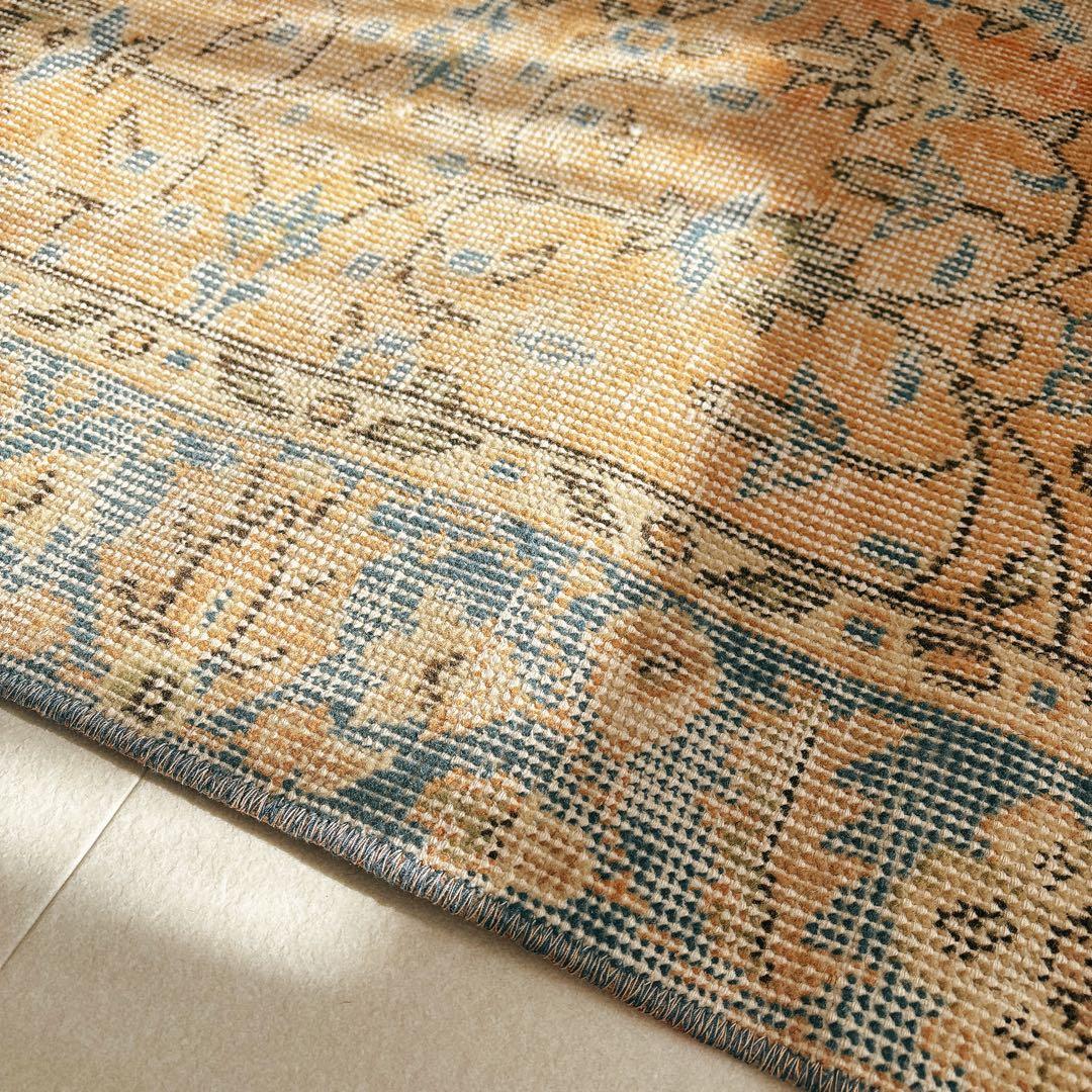 トルコ　ヴィンテージ ラグ オレンジ　ブルー　フローラル