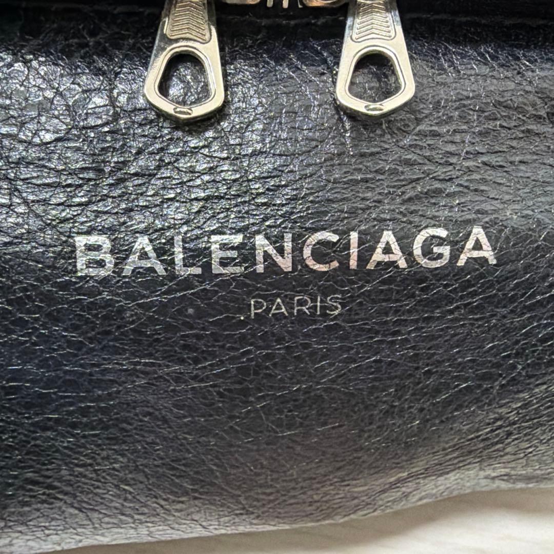 ✨美品✨BALENCIAGA　バックパック　レザー　シワ加工　A4可　ロゴ　黒