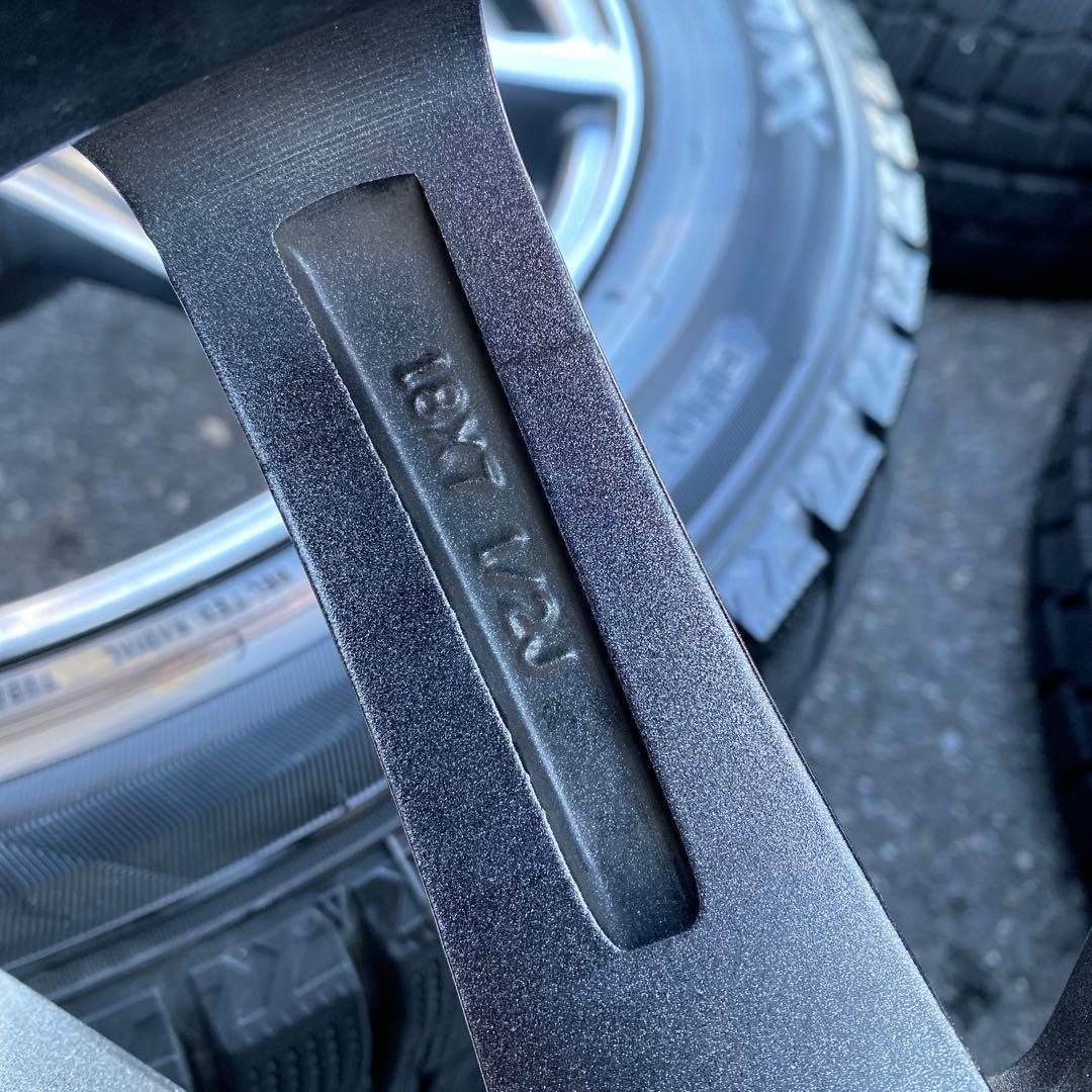 中古溝ありダンロップスタッドレスセット235/50R18 30系アルファード等