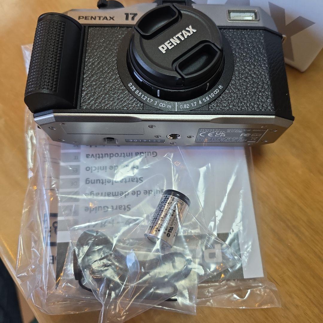 新品同様 Pentax 17 Dark Silver Film Camera
