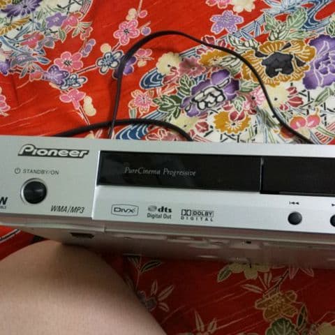 DVD プレーヤー