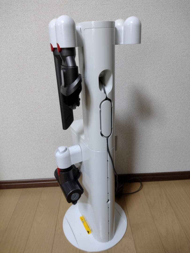 ダイソン★掃除機★V10★ＳV12★バッテリー新品同等★スタンド付き★1