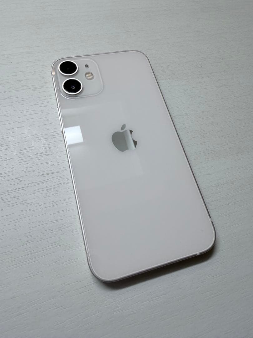 iPhone12mini ホワイト 128GB SIMロック解除済み 本体のみ