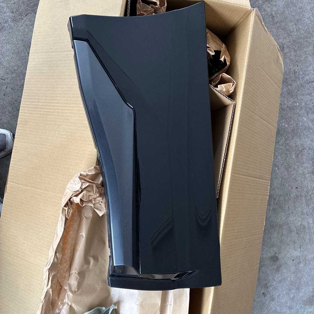 トヨタハリアー80系モデリスタ、サイドスカート、ブラックパール219送料込み