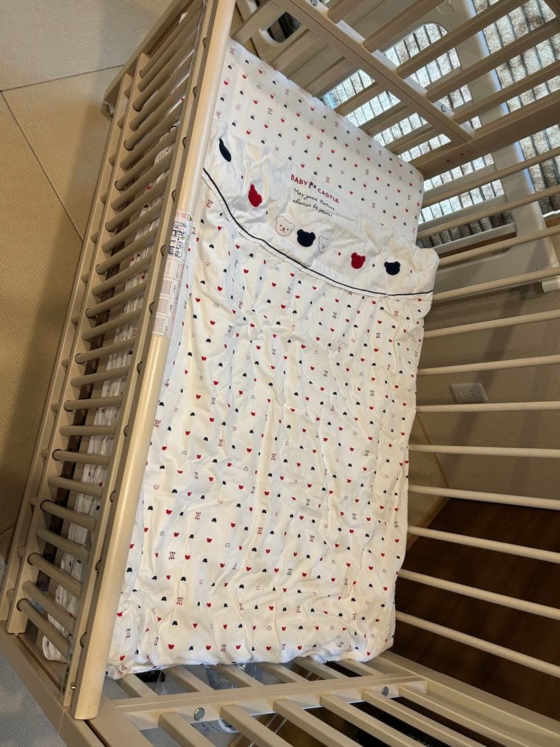 引き取りもしくは近場なら無料配送します　familiar ベビーベッド