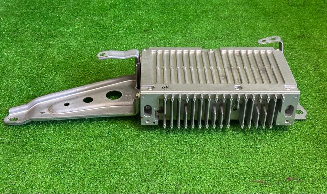 トヨタ クラウン200系 GRS200 オーディオアンプ 86280-30630