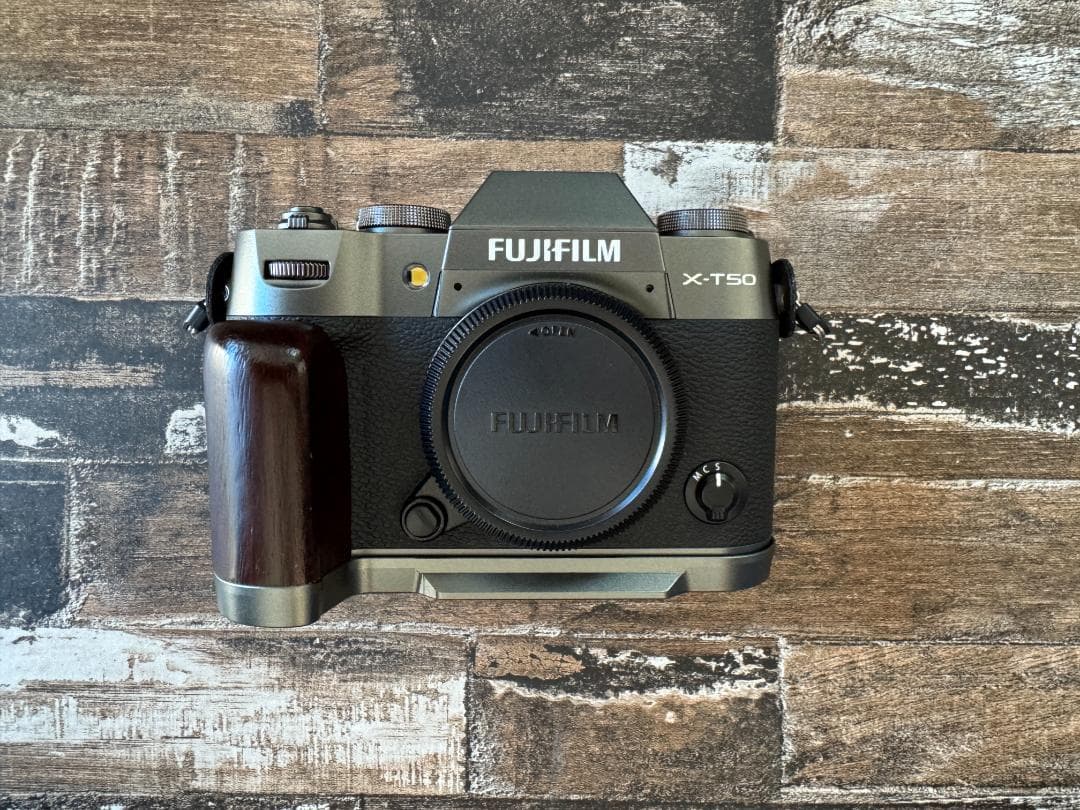 【美品】限定カラー FUJIFILM X-T50 ボディ チャコールシルバー