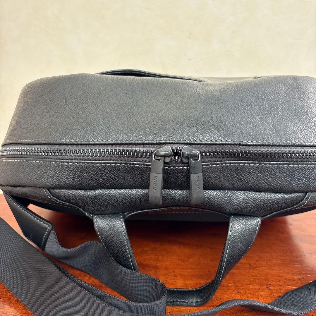 極美品　FARO（ファーロ） Smart Sling Bag 2