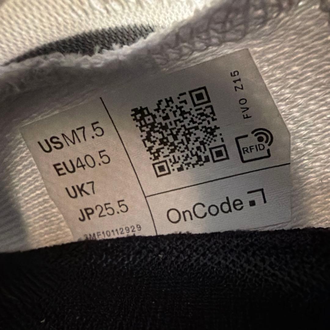 スパイク・シューズ On Cloudflow5 25.5cm