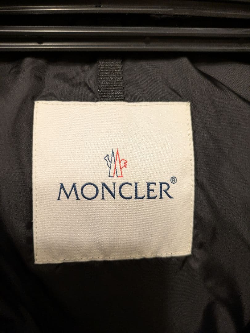 モンクレール　ダウンジャケット　希少品ラヴェダ