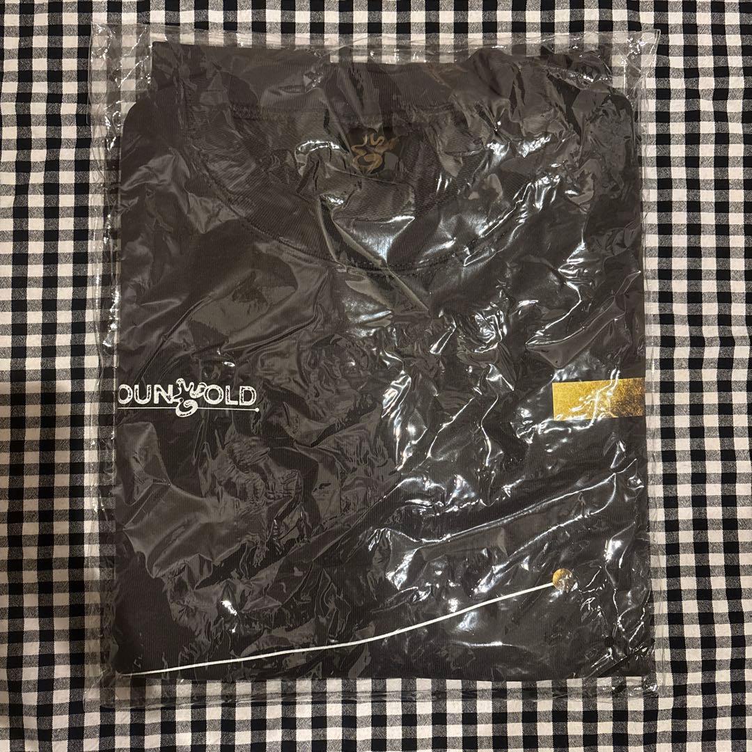 SixTONES YOUNG OLD トレーナー