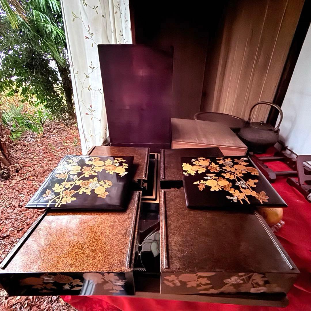 超限定12月31日20時迄‼️JAPAN輪島螺鈿蒔絵『菊づくし』四段重箱在銘重ね盆