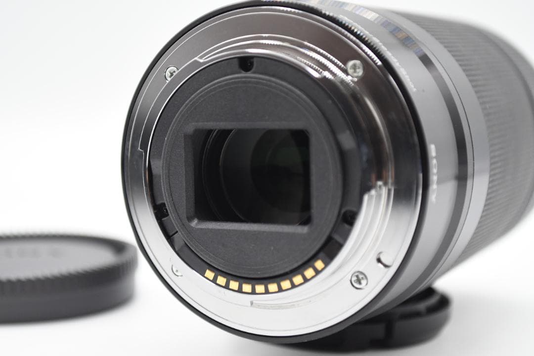 3736枚【ほぼ新品】SONY α6400 ダブルズームキット ブラック 即発送