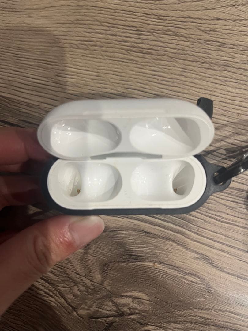 正規品 AirPods Pro2ブラックケース付き