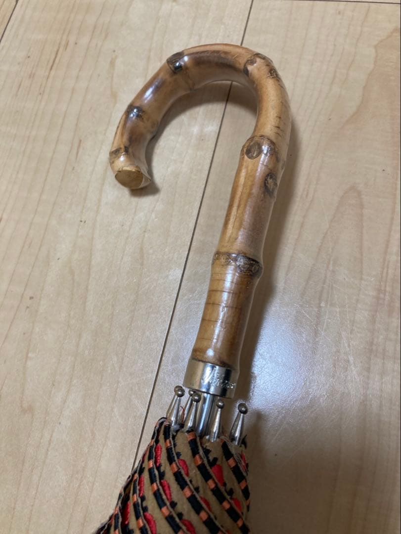 ヴィヴィアンウエストウッド　晴雨兼用　日傘　傘 パコダ型　刺繍　花柄