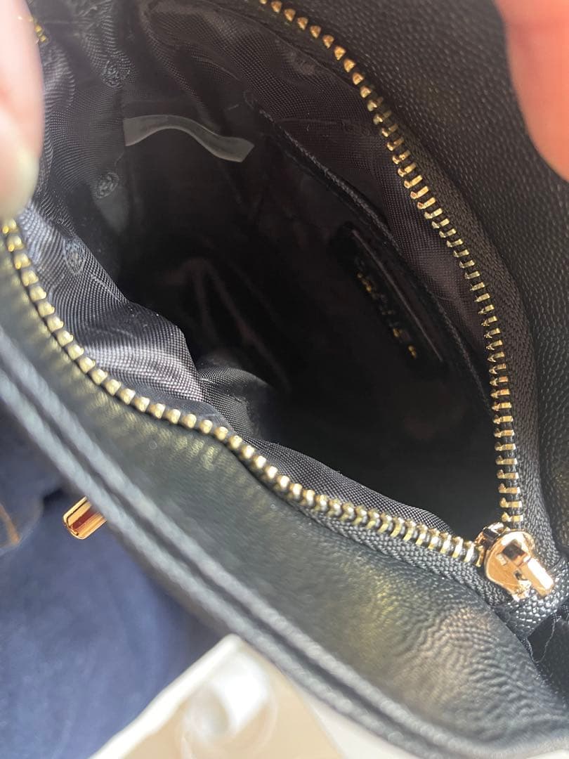 CHANEL ブラックキルティングショルダーバッグノベルティ