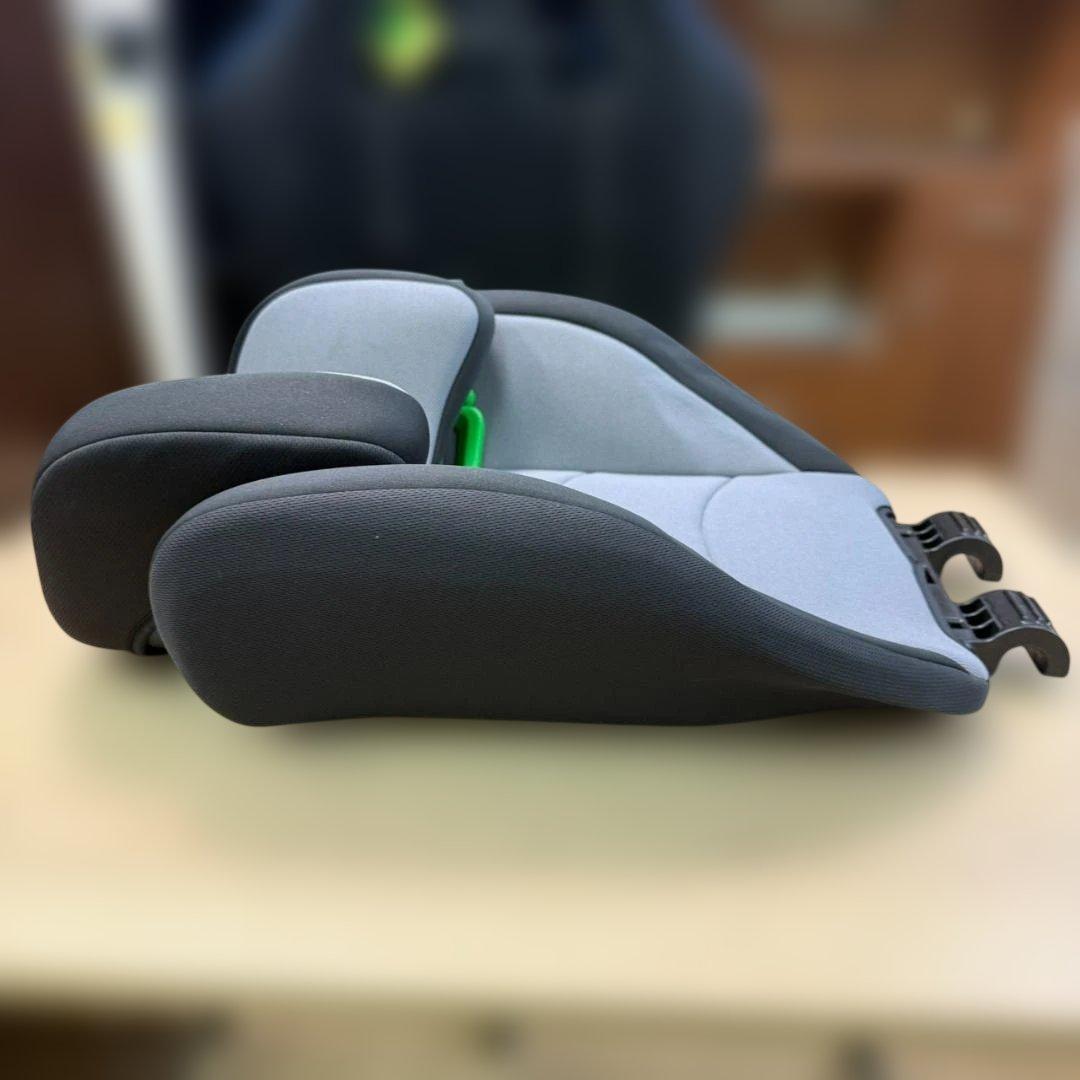 ★未使用　graco 　ジュニアシート　8CT99HBBJ