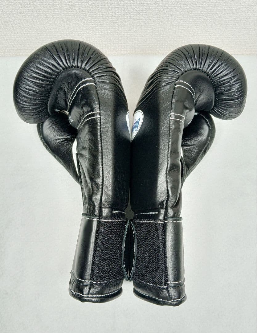 Winning（ウイニング） ボクシンググローブ 8oz ブラック