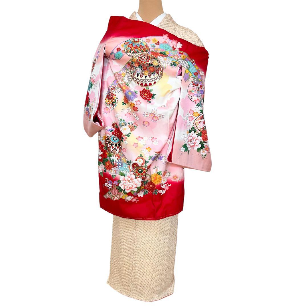 着物　お宮参り　産着　祝着　赤　ピンク　鞠　四季草花　金駒刺繍　女の子　襦袢付き