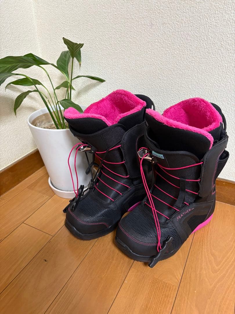 【新品】 レディース 24cm STELLA FEATHER スノーボードブーツ