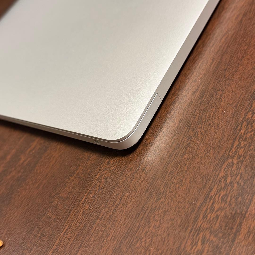 MacBook Air M1 8GB シルバー 256GB