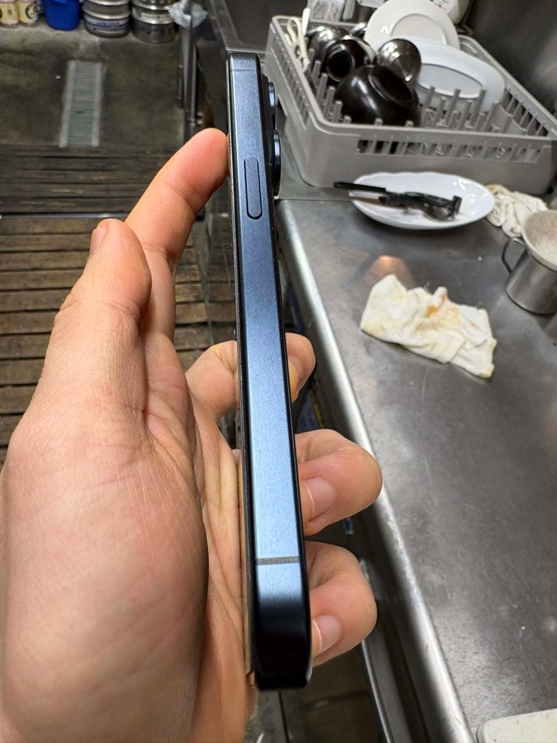 【美品・傷なし】iPhone 15 Pro 512GB SIMフリー