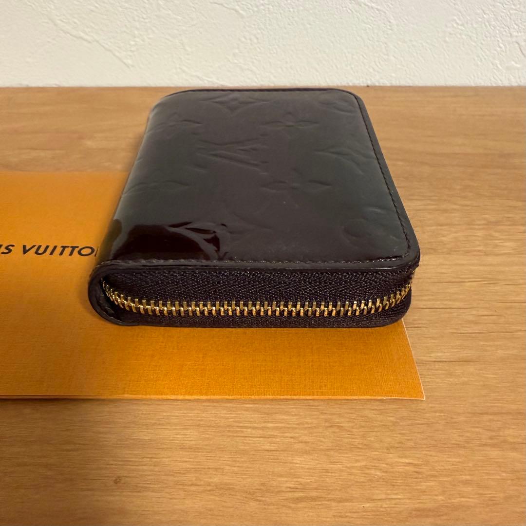LOUIS VUITTON ヴェルニ ジッピーパース アマラント